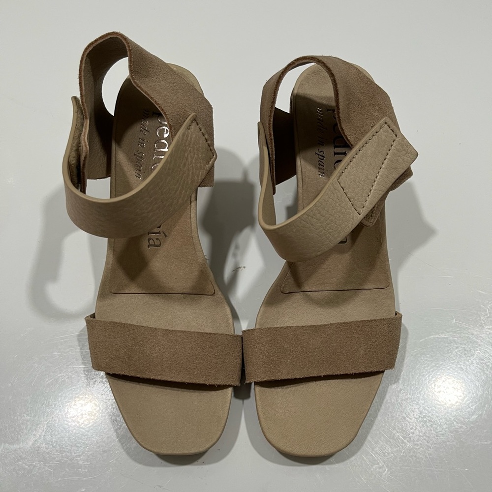 Pedro Garcia Tan sandal